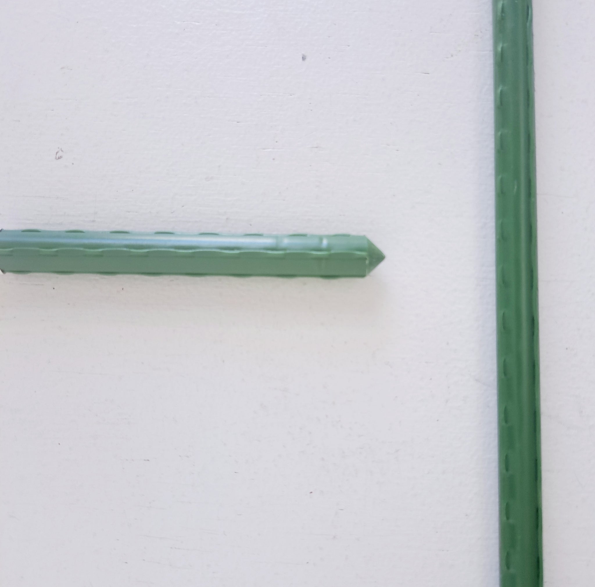 Stake Support - Green ribbed (thin 11cm)